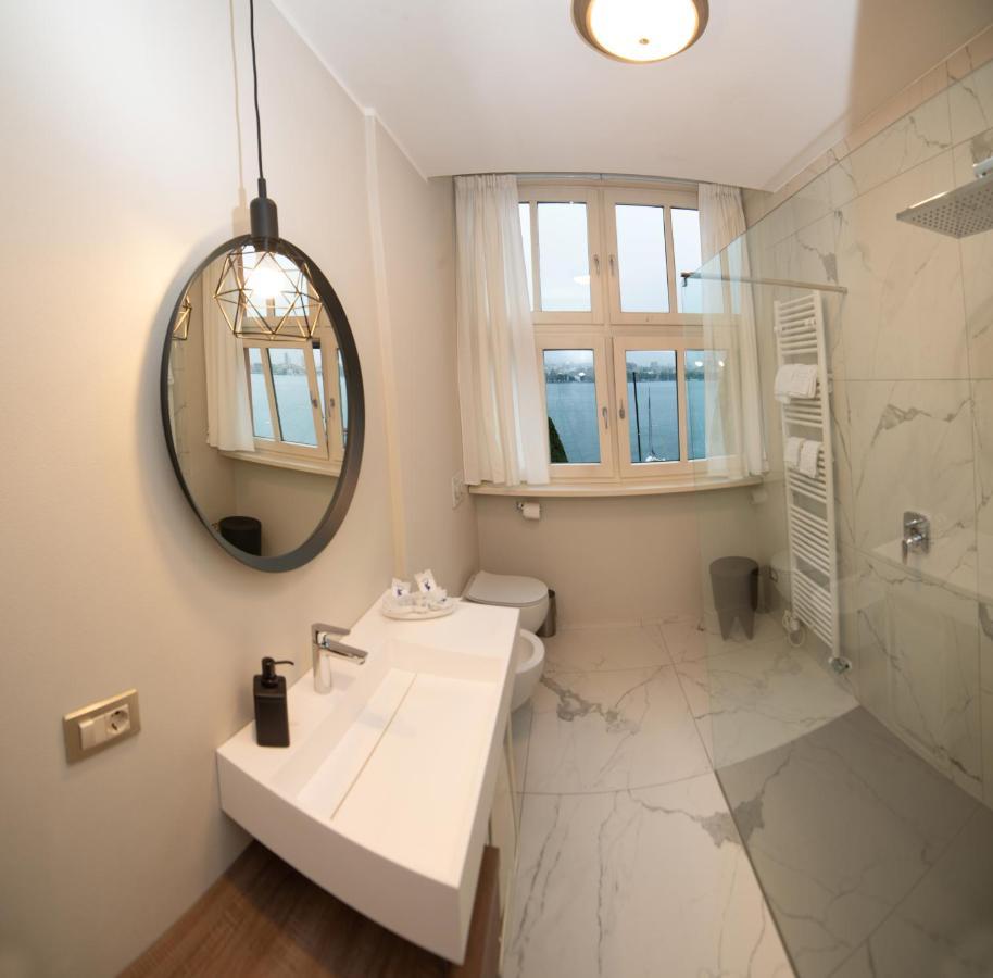 Little Marina Apartment 말그라테 외부 사진